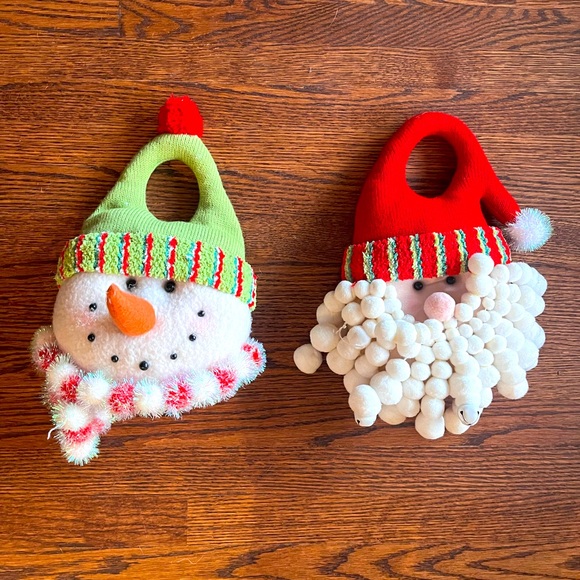 SANTA AND SNOWMAN HOLIDAY DOORKNOB DECOR - Picture 1 of 13